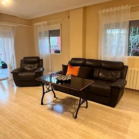 Alquilo Chalet Completo * Torrent (Valencia)
